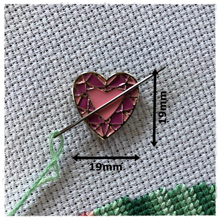 Magnetic Needle Minder Heart